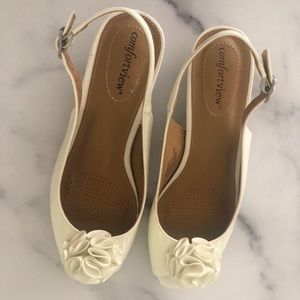 Comfortview Jessa Sling Back Peep Toe Shoe w Rosette Padded insole non-skid  9